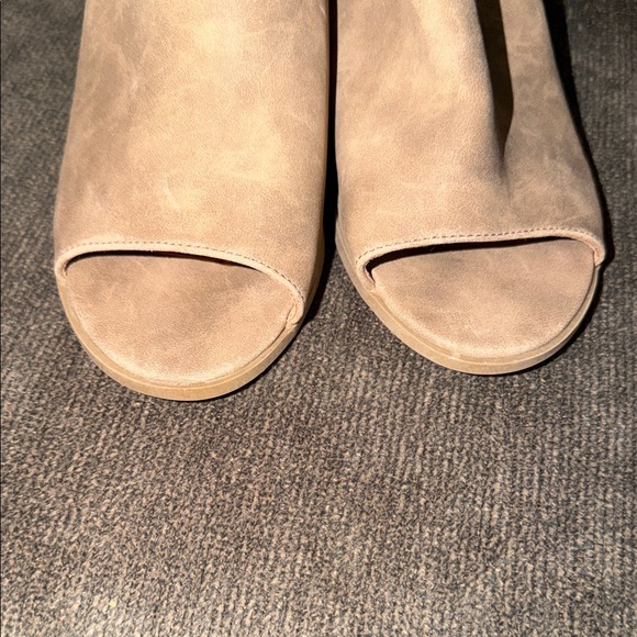Lane Bryant Tan Block Heel Mules (10 Wide) - Picture 3 of 6